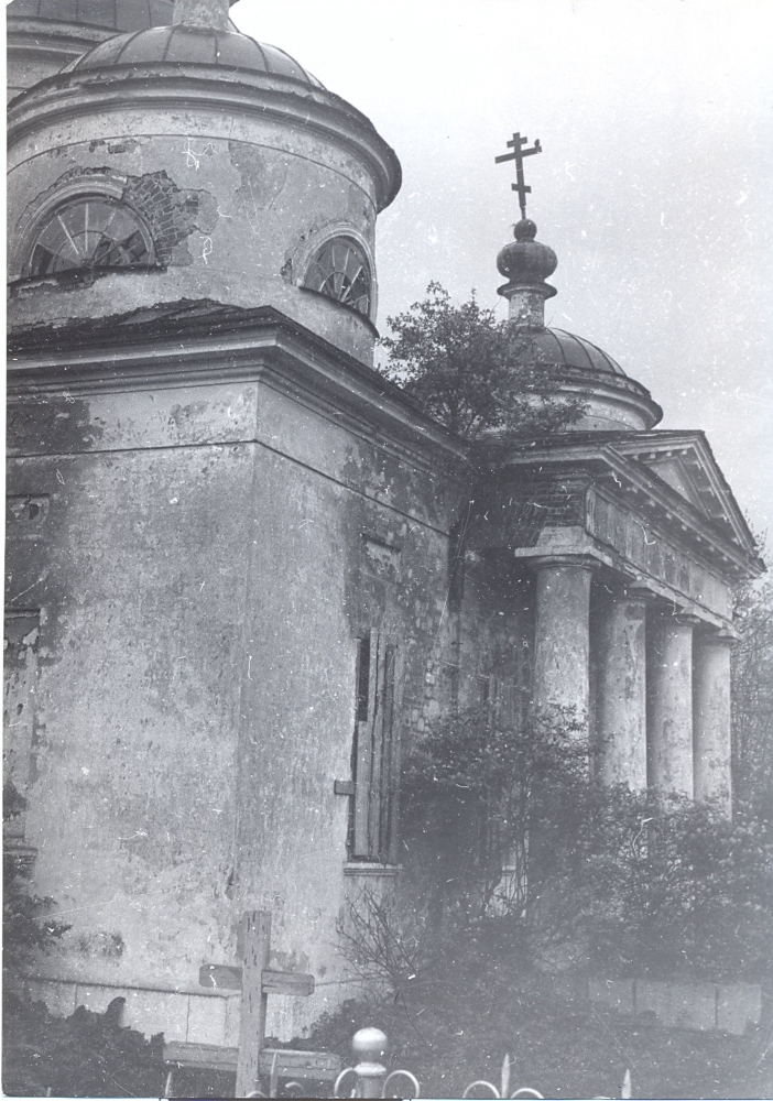 Храм в с. Федово в 1980-е гг.